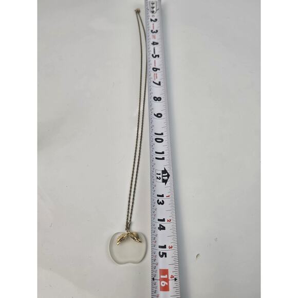 Vintage Goldtone AVON White Frosted Glass Apple Pendant Long 28" Necklace - Picture 4 of 4